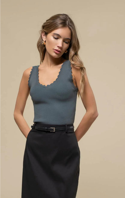 Scallop Edge Sleeveless Sweater Knit Crop Top